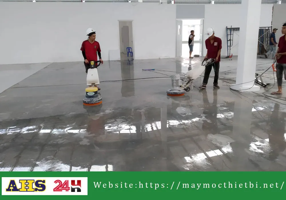 Thuê dịch vụ bên ngoài để làm vệ sinh