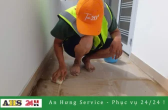 tẩy vết ố trên sàn nhà