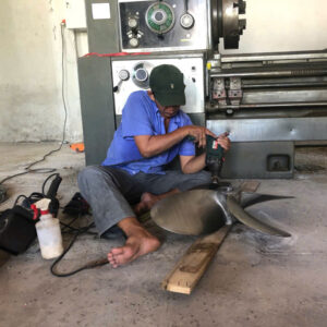 đánh bóng kim loại