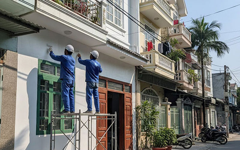 Cải tạo và sơn lại mặt tiền công trình